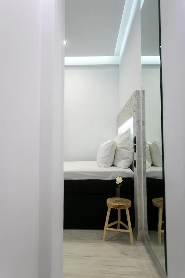 테살로니키 Near To White Tower 40Sqm , Gas Heating, Optical Fiber, 2Smart Tv, Private Entrance 아파트
