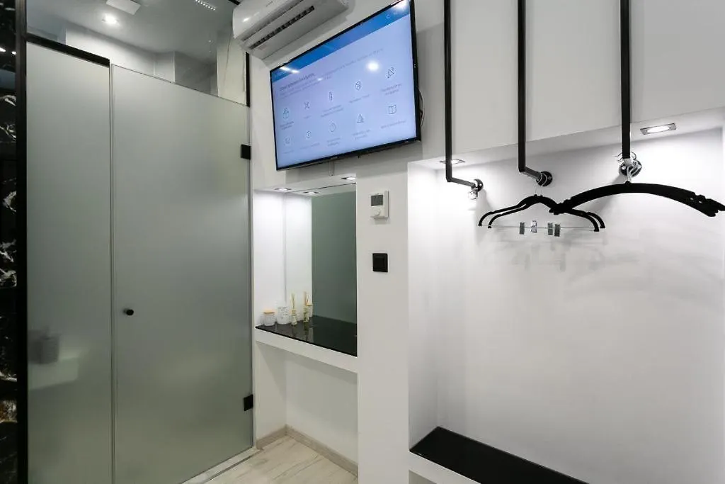 테살로니키 Near To White Tower 40Sqm , Gas Heating, Optical Fiber, 2Smart Tv, Private Entrance 아파트 그리스
